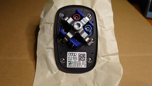 GPS антенна Audi 4G0035503E (2 фото из 3)