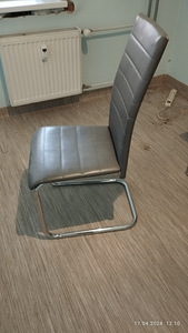 Стулья столовые 4 (3 фото из 5)
