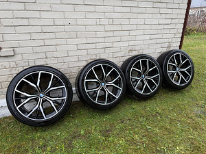Оригинальные диски BMW 845M 19” с шинами (1 фото из 3)