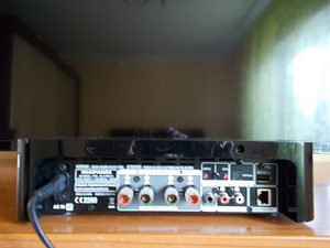 Сетевой плеер-усилитель Marantz- M-CR511 (2 фото из 3)