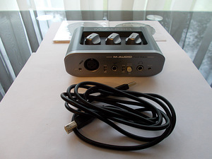 Heli liides M-AUDIO Fast Track (4 foto / 4)