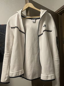 Tech fleece nike (1 фото из 3)