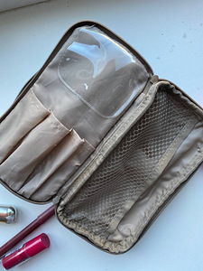 Müüa kosmeetikakott kosmeetika hoidmiseks (2 foto / 3)