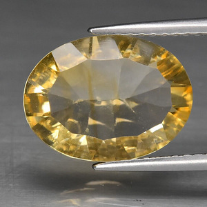 Tsitriin; loomulik; 3,37 ct; paranemist pole; Brasiilia. (2 foto / 3)