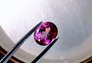 Topaas; loomulik; 4,82 ct; roosa; IF; katmine; Brasiilia. (1 foto / 10)