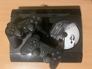 Sony Play Station 3( 2 joysticks ) (1 foto / 2)