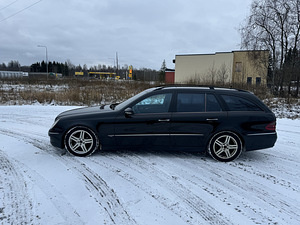 Mercedes-Benz E320 w211 (3 foto / 11)