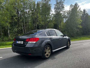 Subaru legacy 2011a. (5 foto / 7)