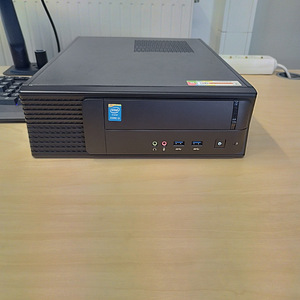 Kompaktne MSI M81 lauaarvuti (3 foto / 7)