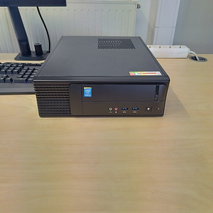 Kompaktne MSI M81 lauaarvuti (4 foto / 7)
