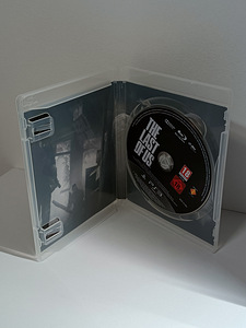 PS3 The Last of Us (3 foto / 3)