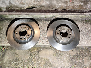 Mazda CX-7 pidurikettad ja klotsid (Brembo) (1 foto / 6)