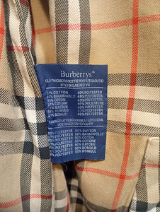 Burberry Naiste trench mantel (7 foto / 7)