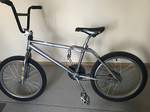 Müüa bmx (3 foto / 3)