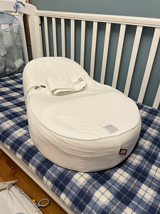 Red Castle Cocoonababy ergonoomiline kookon (4 foto / 4)
