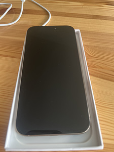 iPhone 16pro max järelturutelefon (4 foto / 8)