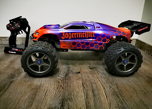 Traxxas E-Revo RC бесщеточный (3 фото из 3)