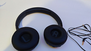 JBL Tune 600BTNC (2 фото из 2)