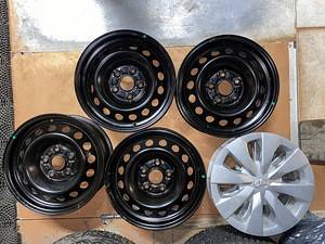 Toyota terasveljed + originaalkapslid (1 foto / 2)
