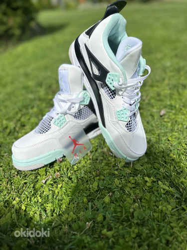 Новые Nike Jordan 4. Размер 42/43. Новый продукт!