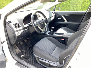 Toyota Avensis 1.6 97kW 2012 LPG (5 foto / 8)