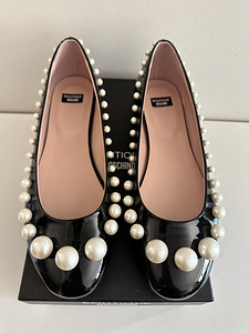 Moschino kingad.Uued. (1 foto / 4)