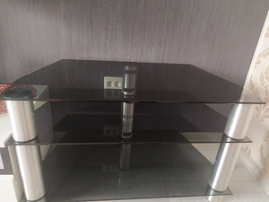 Тв столик (2 фото из 2)