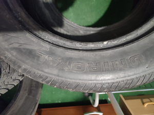 2 suverehvi Uniroyal