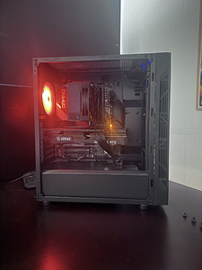 Müün arvuti + 2 monitori + klaviatuuri + (2 foto / 2)