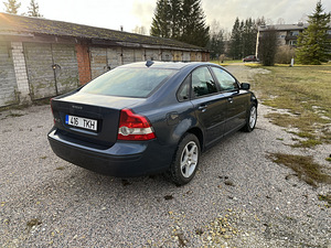 Volvo S40 1.6 81kW - MANUAAL (9 foto / 10)