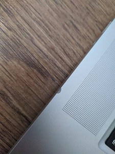 MacBook Pro 15-inch, Mid 2015 (4 foto / 9)