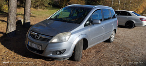 Opel Zafira B 2010 (1 foto / 15)