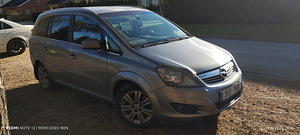 Opel Zafira B 2010 (14 foto / 15)