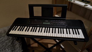 Süntesaator Yamaha psr e273 (2 foto / 2)
