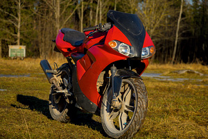 Yamaha TZR 50 (1 foto / 7)