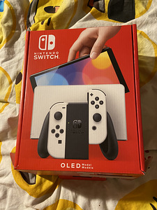 Продам Nintendo Switch Oled 64 GB , без трещин/царапин (4 фото из 4)