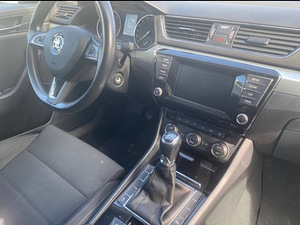 Skoda Superb 2016 1.8 benzin. (9 foto / 14)