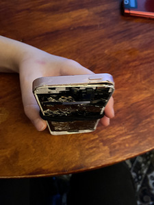 iPhone Se/на металлолом\ (6 фото из 6)