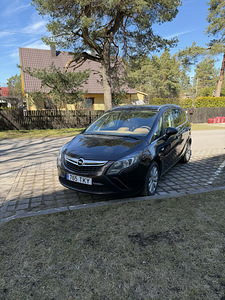 Авто (1 фото из 4)
