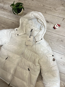 Moncler пуховик (1 фото из 4)