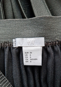 H&M Pleated Midi Skirt (4 foto / 5)