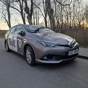 Аренда авто Toyota auris для работы или в такси