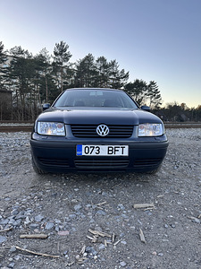 Volkswagen Bora 1,6 2005 (1 foto / 14)