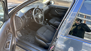 Volkswagen Bora 1,6 2005 (9 foto / 14)