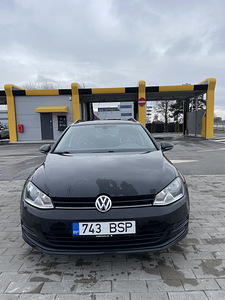 Volkswagen Golf (2 foto / 10)