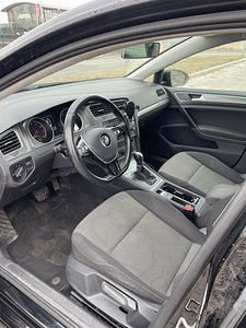 Volkswagen Golf (6 foto / 10)