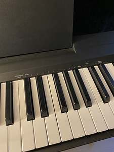 Yamaha P-145 Digital Piano Black (3 foto / 6)
