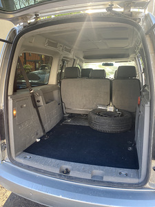 Üürile anda reisija Wolksvagen Caddy (5 foto / 5)