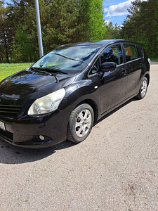 Toyota Verso 2010 (2 foto / 7)