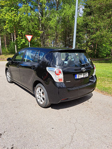 Toyota Verso 2010 (3 foto / 7)